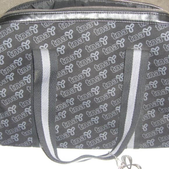 TNA Aritzia Weekender Handbag Black - Picture 1 of 4